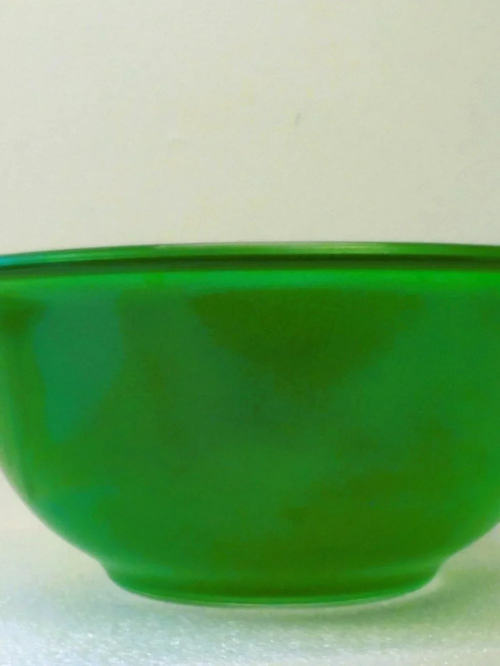 PYREX 1 Liter Mixing Bowl #322 Green w/ Clear Bottom Vintage-1990's
